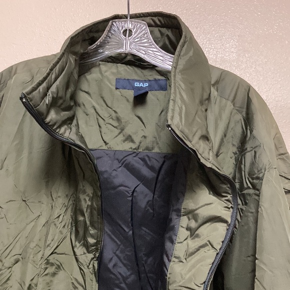 Moving Sale❗️ GAP Jacket - Picture 2 of 6